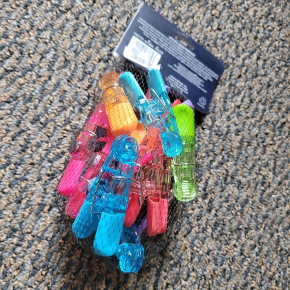 NWT Farberware Colorworks Set of 15 Bag Clips, Translucent Rainbow Colors - Picture 5 of 5